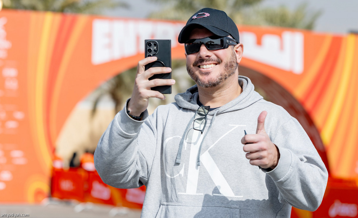 المتسابقون يتوافدون